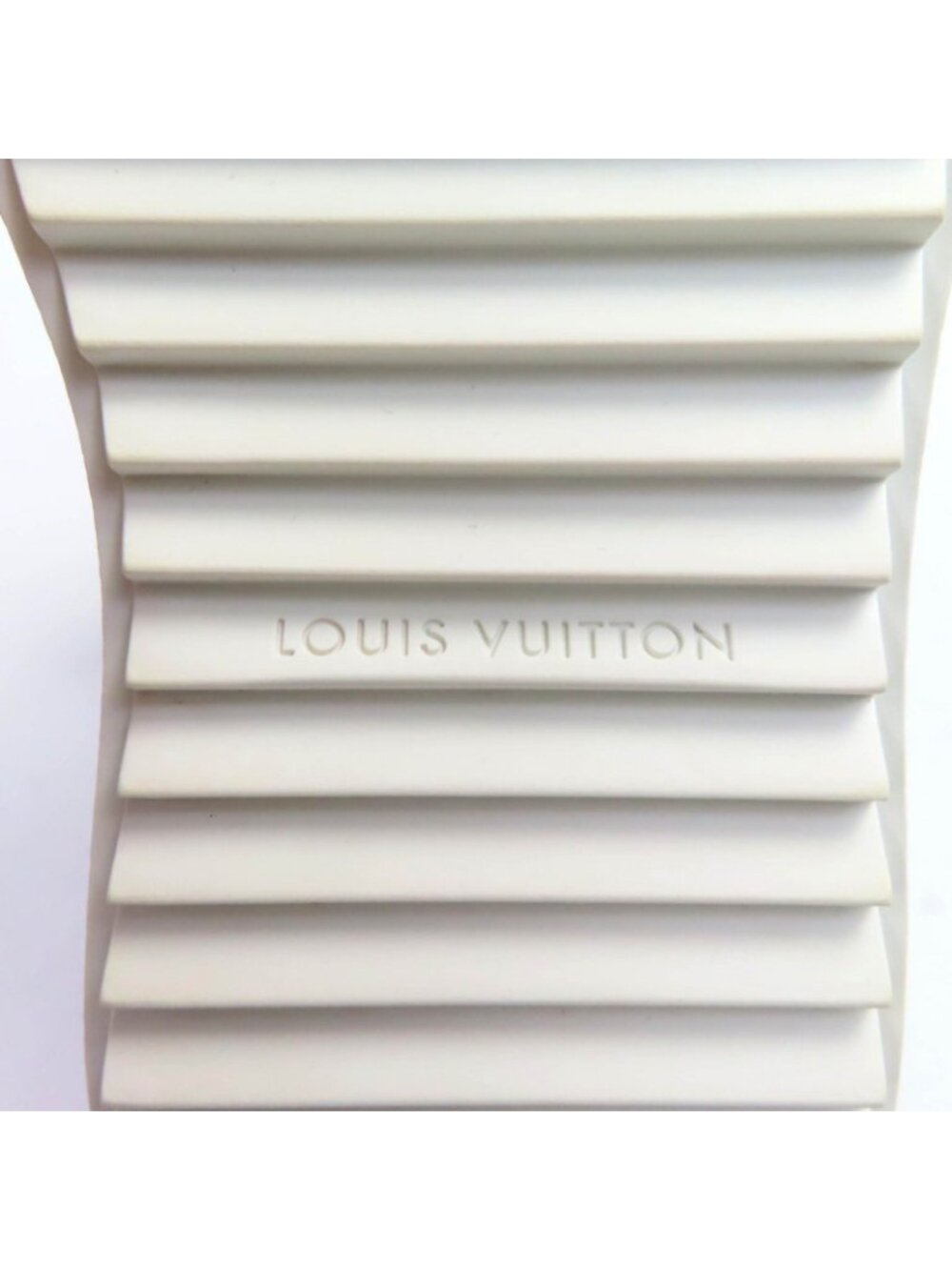 Louis Vuitton Time Out Line LV Escale Monogram Leather Sneakers Blue - Picture 13 of 14